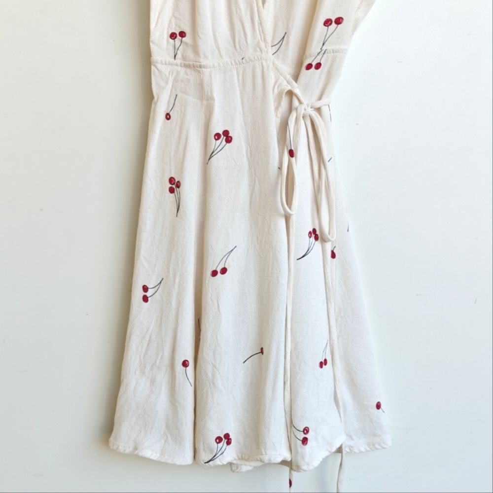 Reformation Raquel Tart Cherry Wrap Dress Size XS Ivory Cream Red - Picture 5 of 14